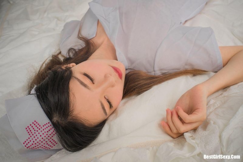 Coser@抖娘-利世 俏皮小护士-六月图吧