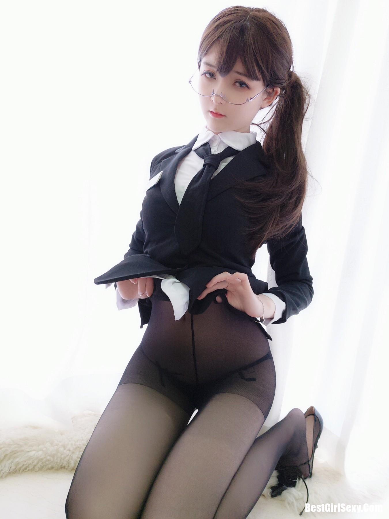 Coser@一小央泽 助理姐姐-六月图吧