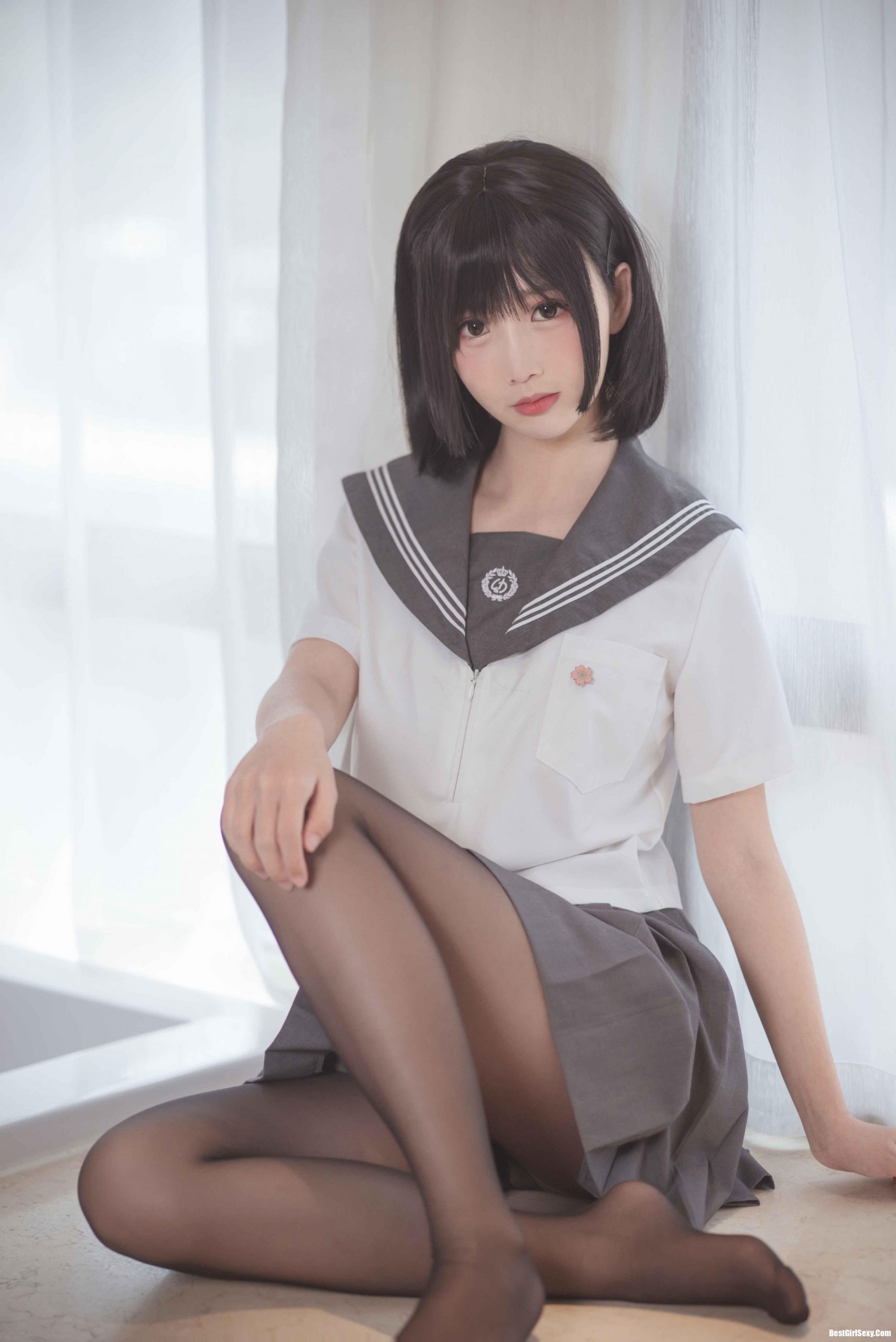 [Coser面饼仙儿] NO.016 The girl in the brain black silk JK-六月图吧
