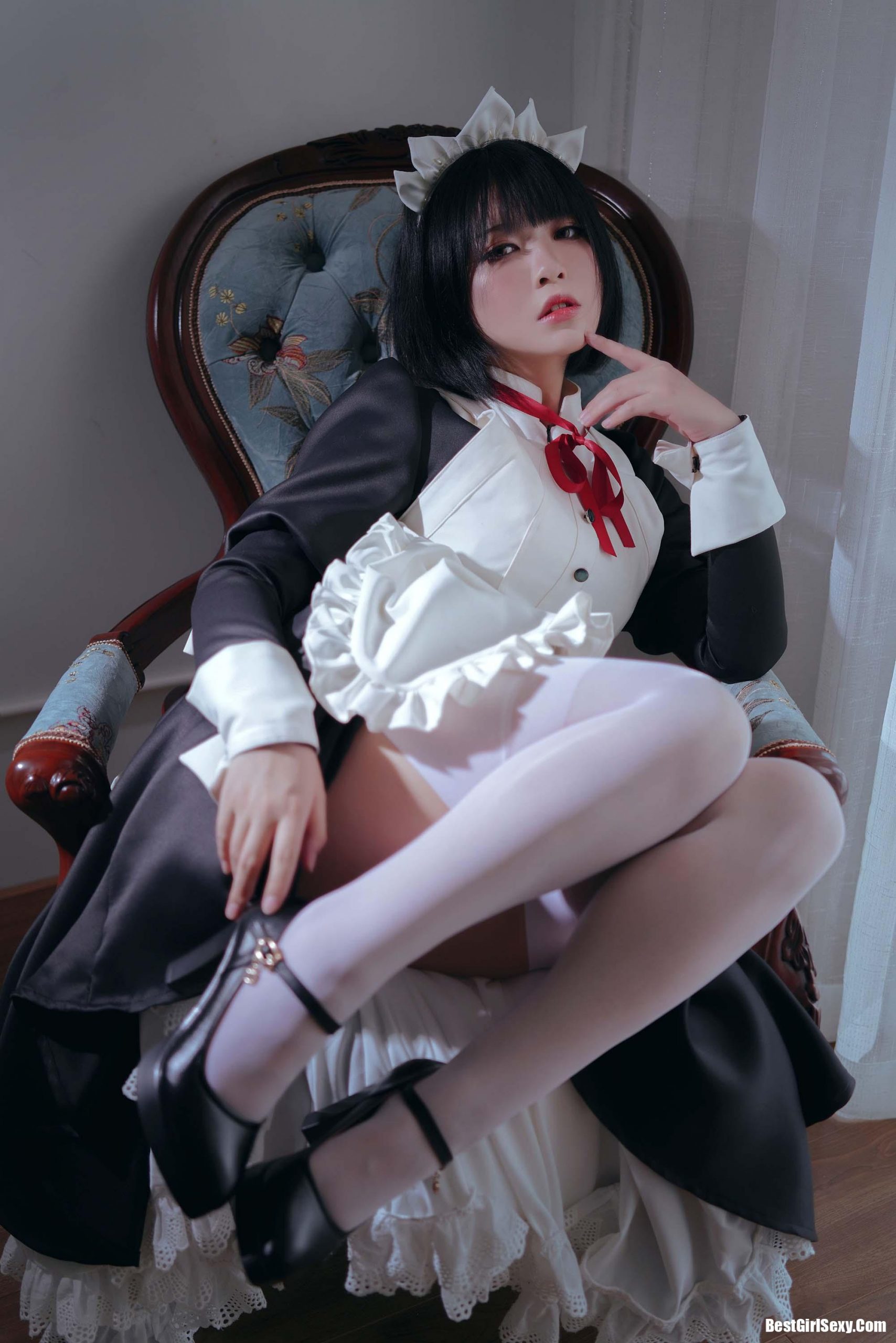 [半半子] NO.004 Bread maid-六月图吧