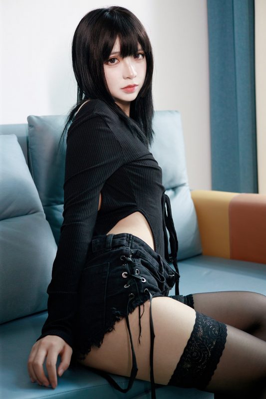 Coser@疯猫ss Vol.074 黑毛衣短裤-六月图吧