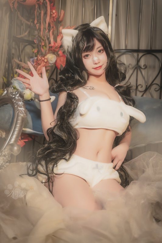 Coser@奇行家狗崽 Vol.004 玉桂狗睡衣-六月图吧