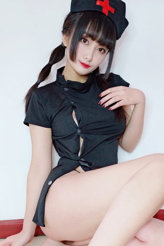 Coser@洛璃LoLiSAMA Vol.002 情人节小护士-六月图吧