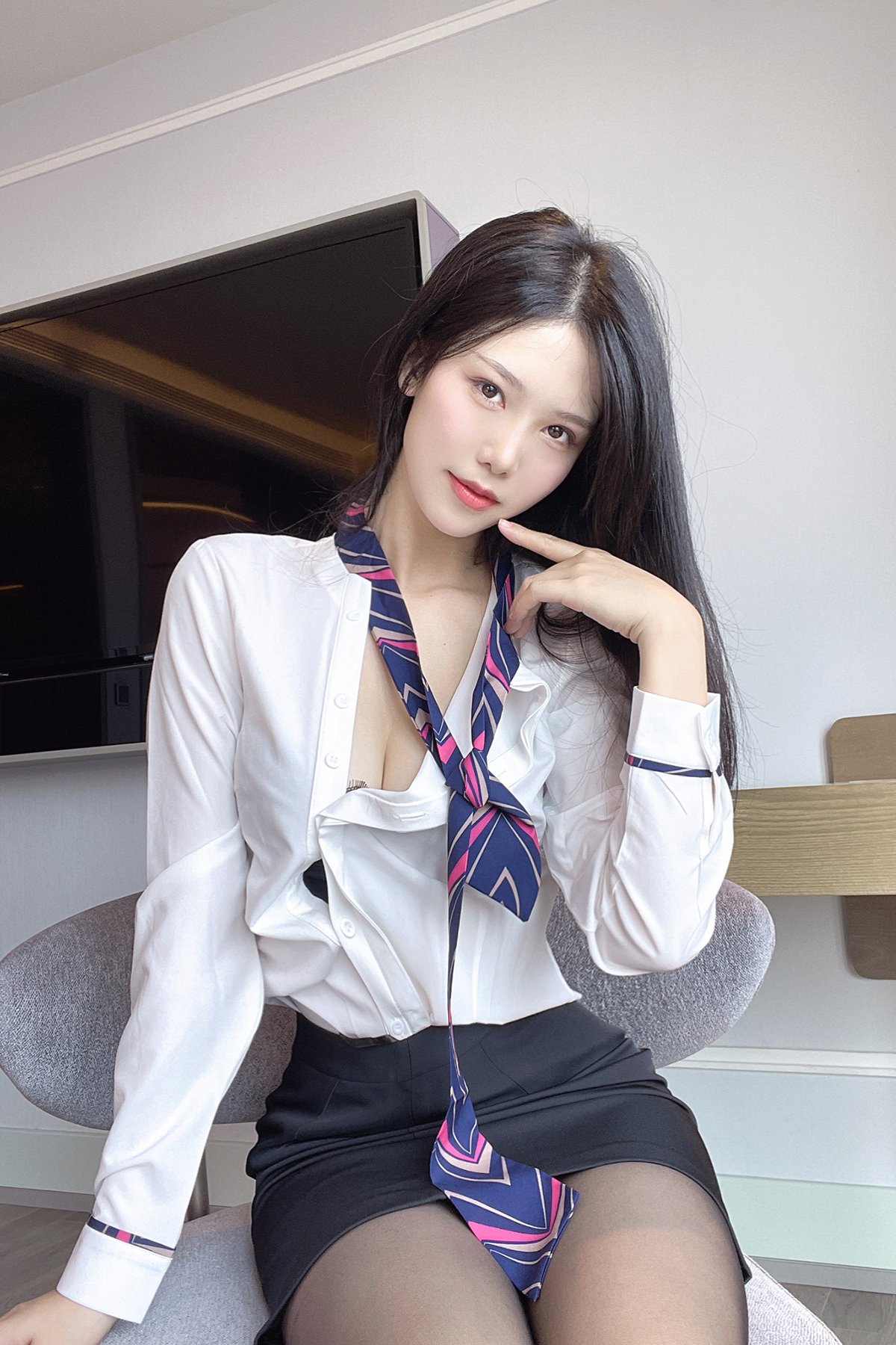Coser@抖娘-利世 Vol.065 定制 绳缚空姐-六月图吧