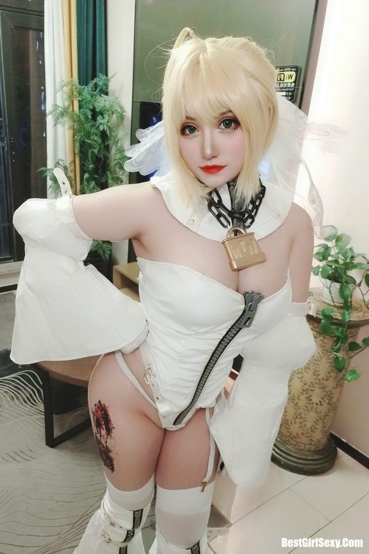 Coser@夏鸽鸽不想起床 Vol.007 尼禄花嫁自拍-六月图吧