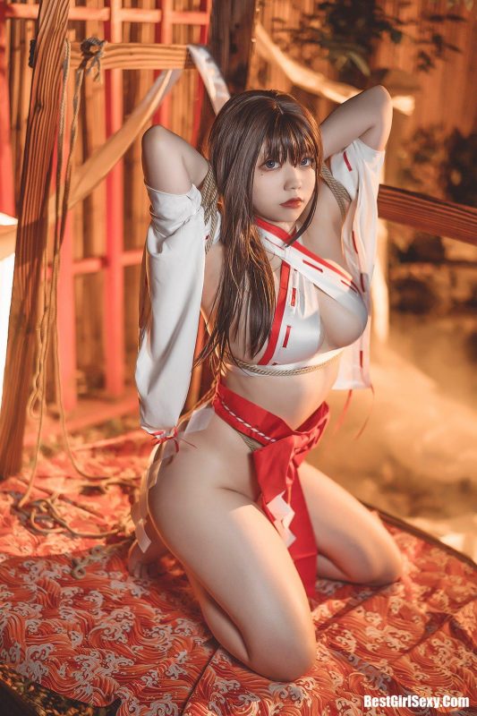 Coser@啊日日_Ganlory 绳与巫女-六月图吧