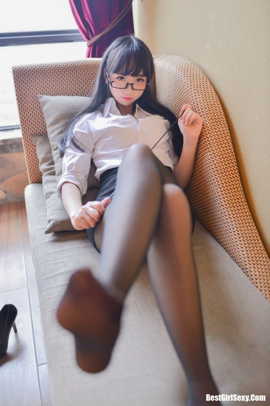 Coser@雪琪SAMA Vol.001 教师黑丝-六月图吧