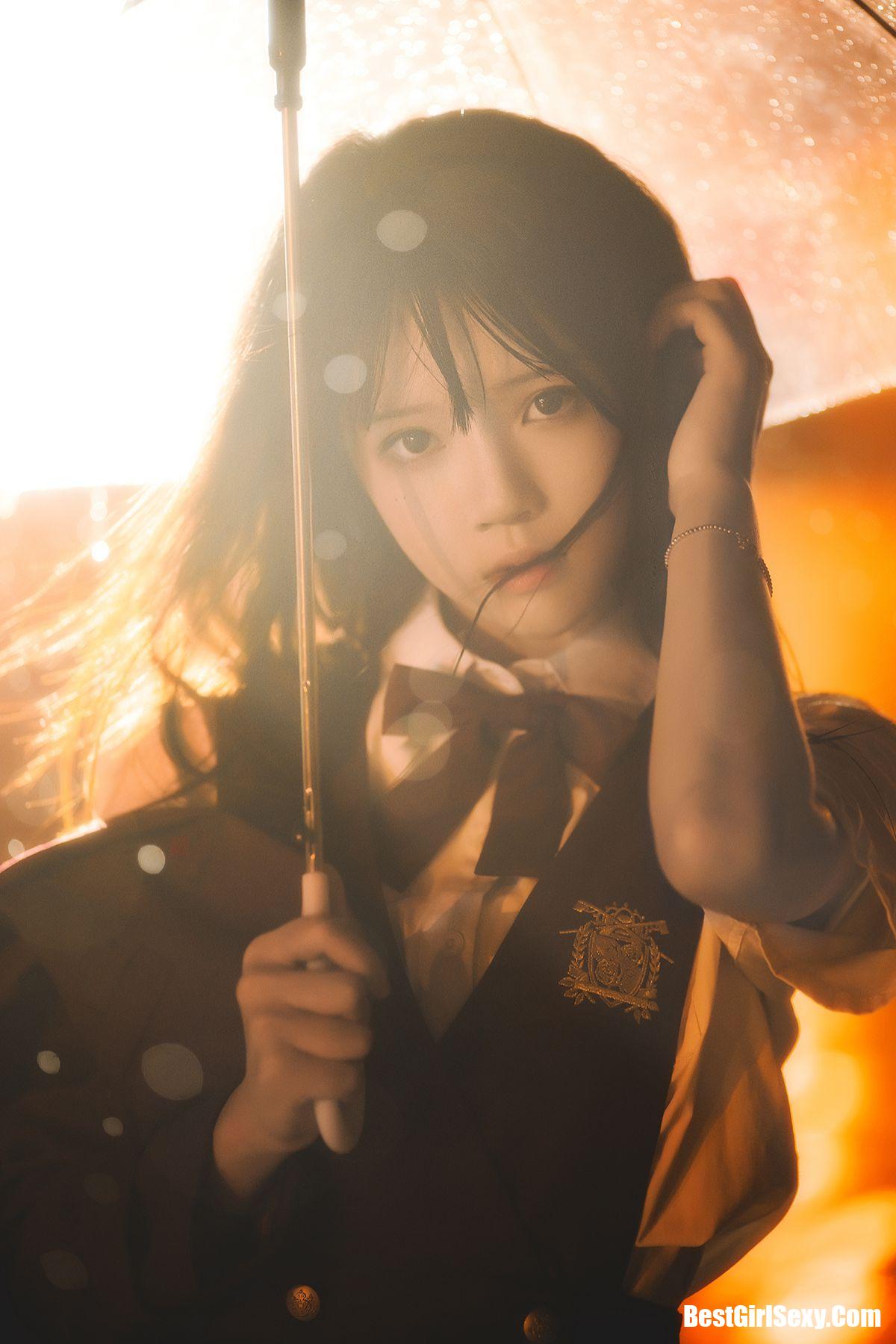Coser@桜桃喵 Vol.089 桜桃未熟3 雨下-六月图吧