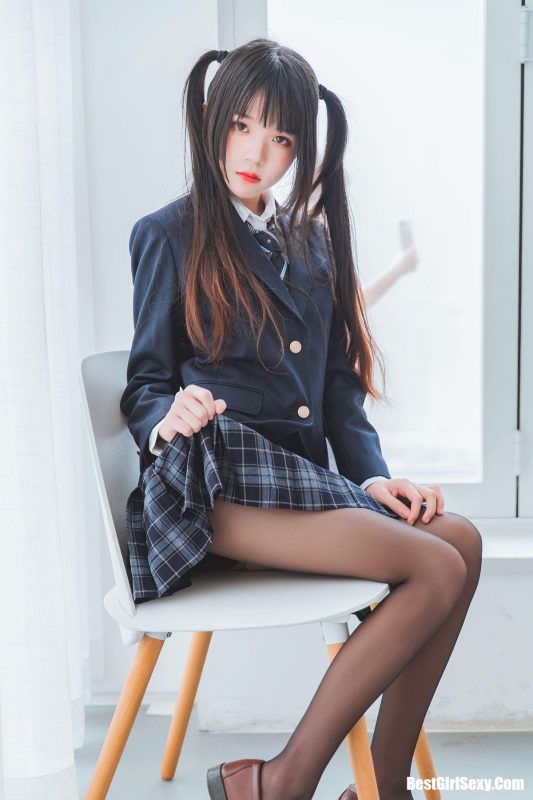 Coser@桜桃喵 Vol.082 桜桃未熟2 冬季制服丝秀-六月图吧