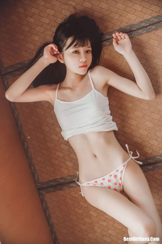 Coser@桜桃喵 Vol.076 小背心换水手服-六月图吧