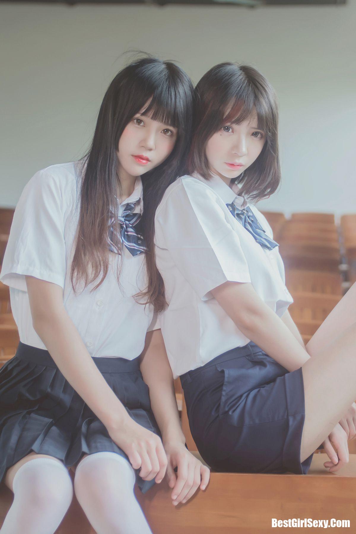 Coser@桜桃喵 Vol.002 JK百合1(桜桃喵&疯猫ss)-六月图吧
