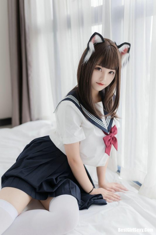 Coser@蜜汁猫裘 猫耳JK 白丝-六月图吧