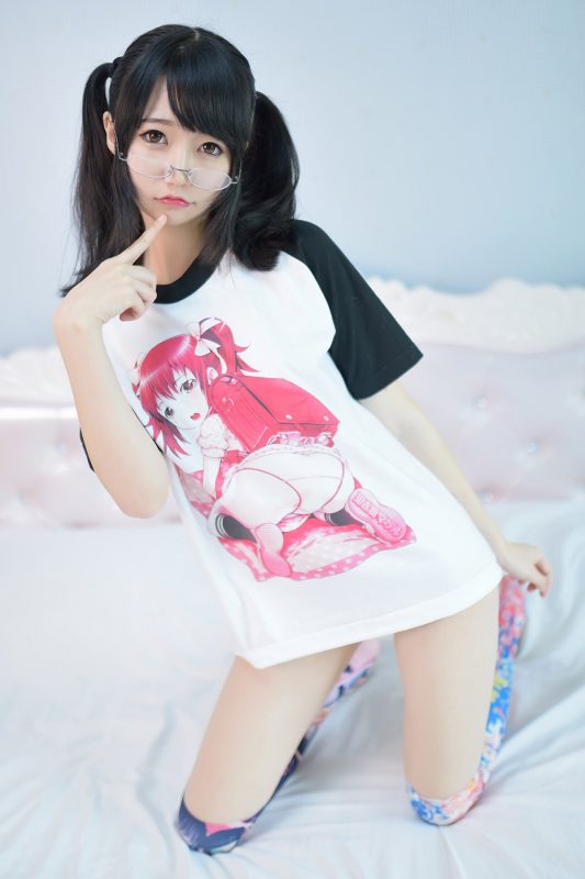 Coser@NAGISA魔物喵 电子写真本01-六月图吧