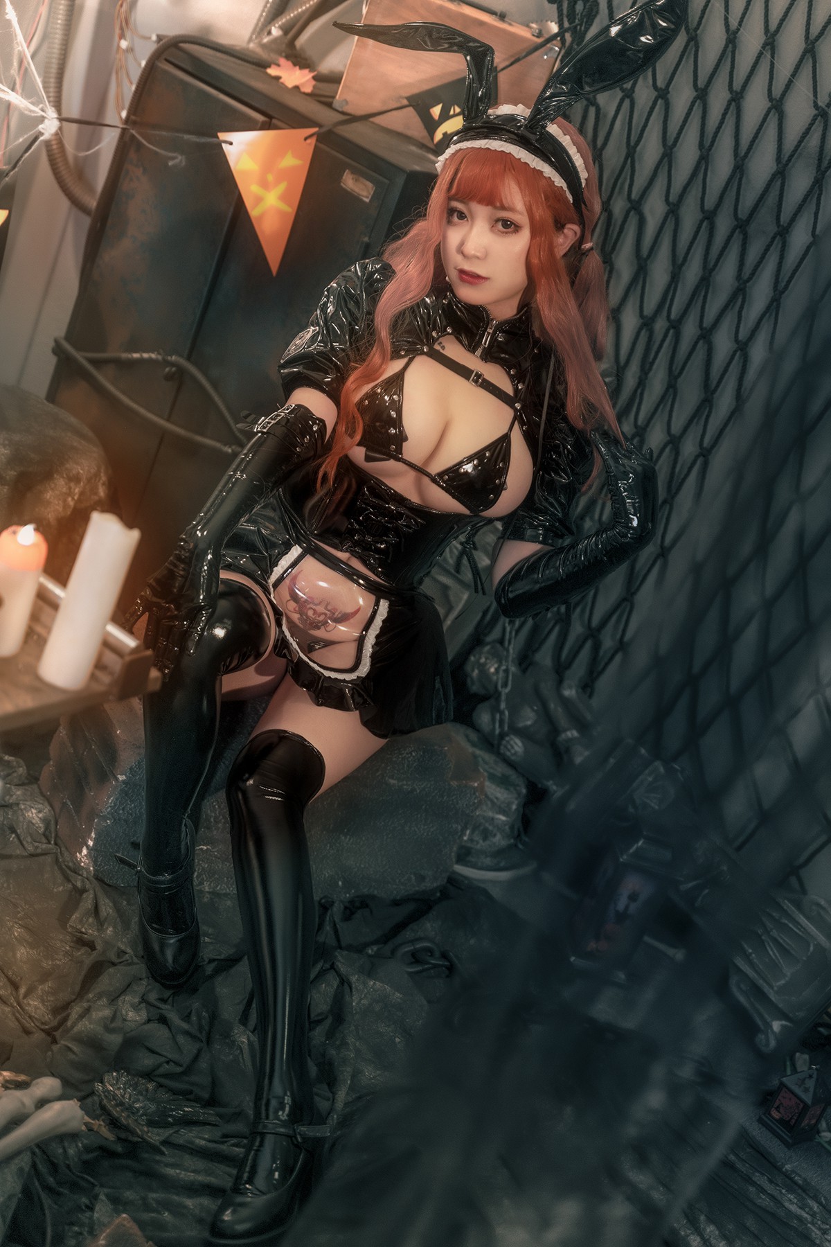 Coser@奇行家狗崽 漆皮兔女仆-六月图吧