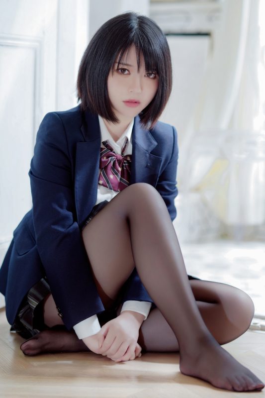 Coser@半半子 – 彼女の制服姿が好き-六月图吧