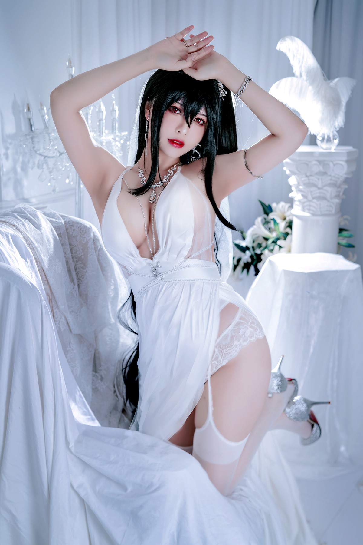 Coser@半半子 – 大凤花嫁-六月图吧
