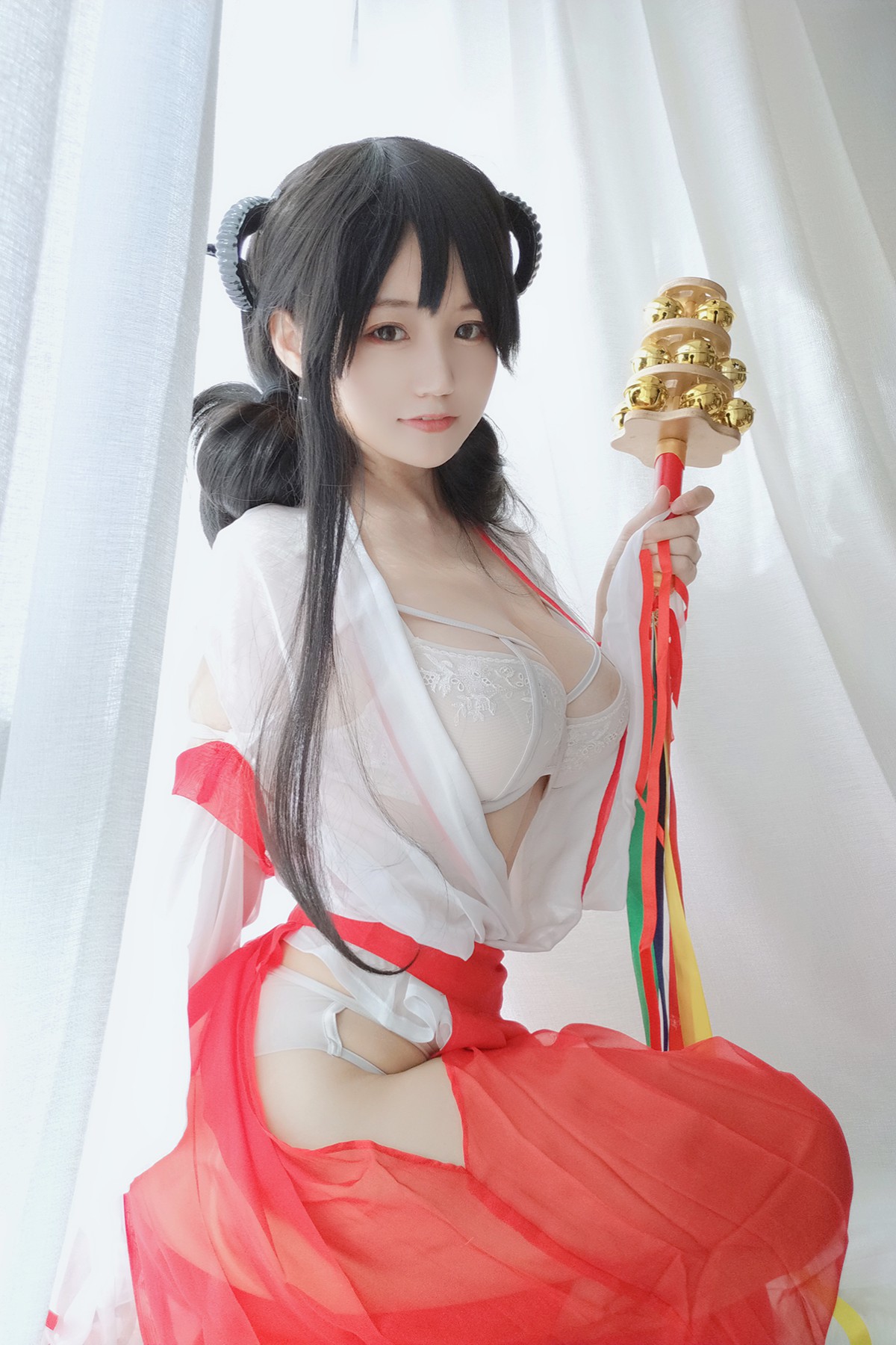 Coser@小仓千代w Vol.008 有点不对劲的巫女-六月图吧