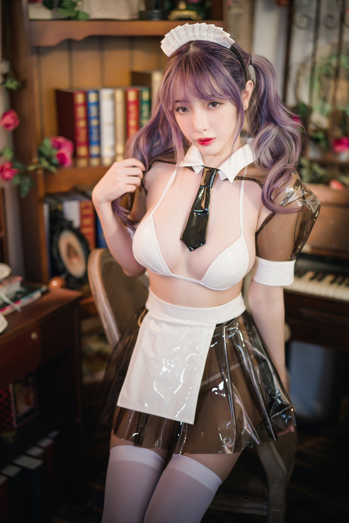 Coser@雯妹不讲道理 Vol.047 透明皮衣女仆-六月图吧