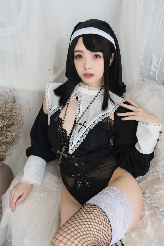 Coser@雯妹不讲道理 Vol.022 危险祈祷 修女-六月图吧