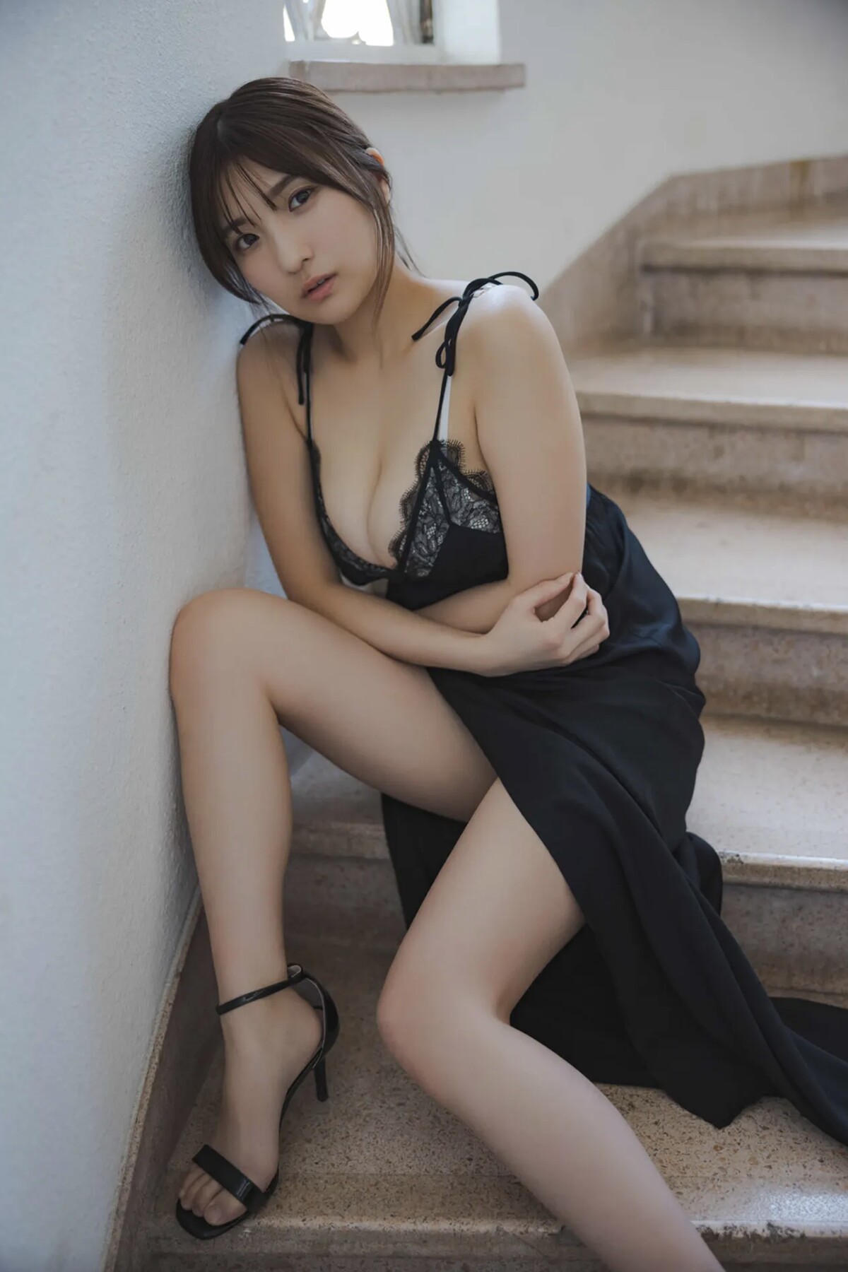 FRIDAYデジタル写真集 2023.03.29 Yuki Mita 三田悠貴 – Mochi Mochi Princess-六月图吧