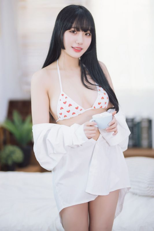 Strawberry Sooflower 수련수련-六月图吧