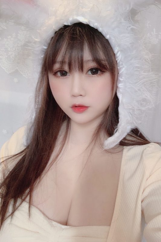 Coser@蜜桃少女是依酱呀 – 小白兔-六月图吧