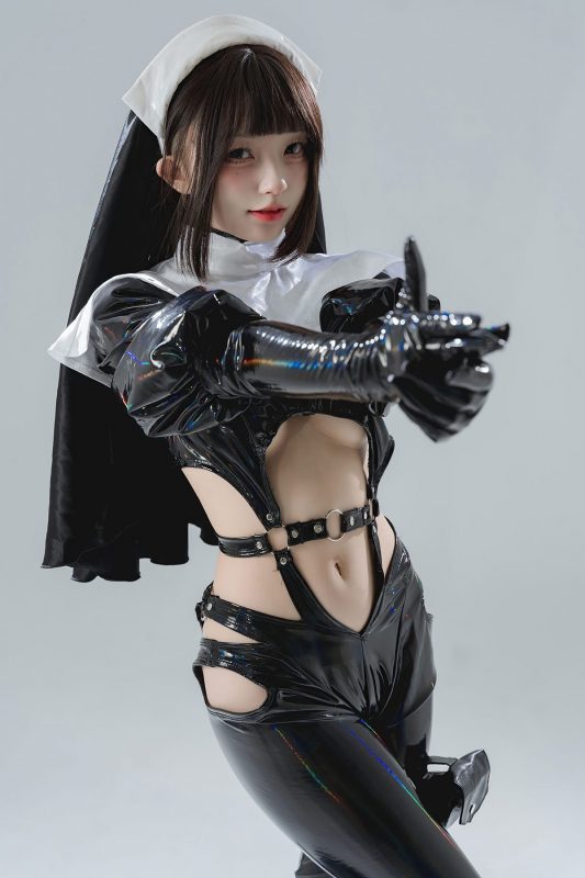 Coser@花铃 – 漆皮修女-六月图吧
