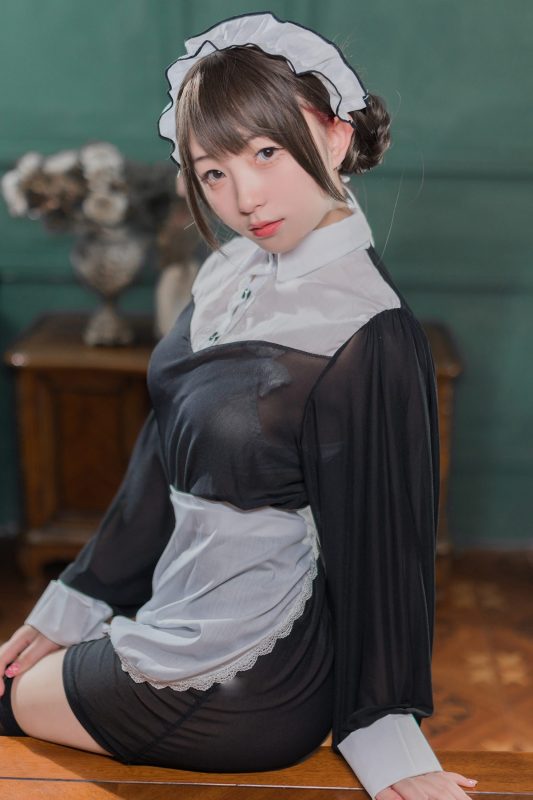 Coser@花铃 – 黑丝透明短裙女仆-六月图吧