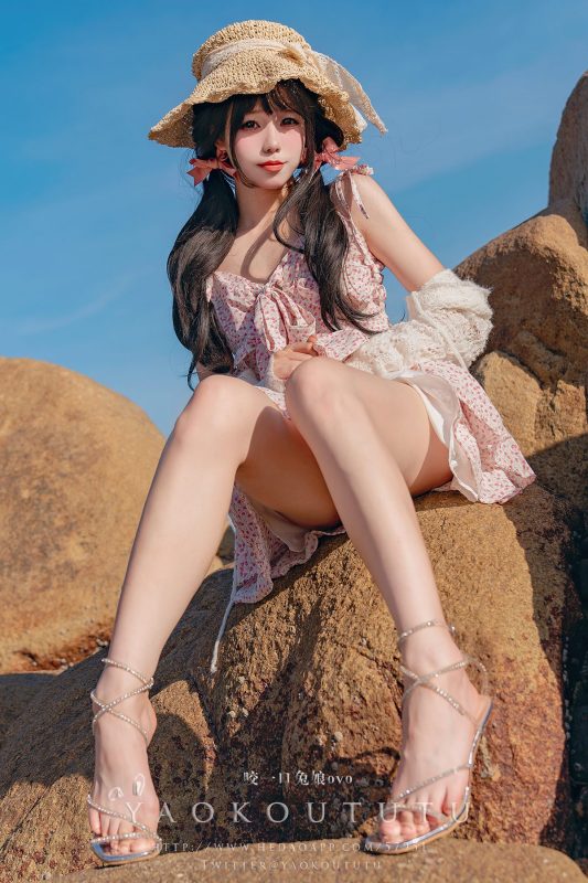 Coser@黏黏团子兔 – 邻家小妹And日不落-六月图吧