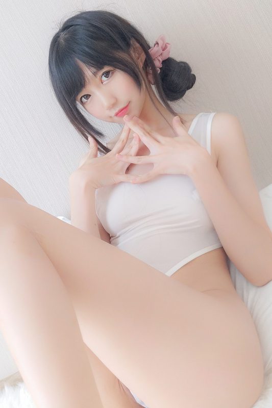 Coser@NAGISA魔物喵 白いフォーク水着-六月图吧