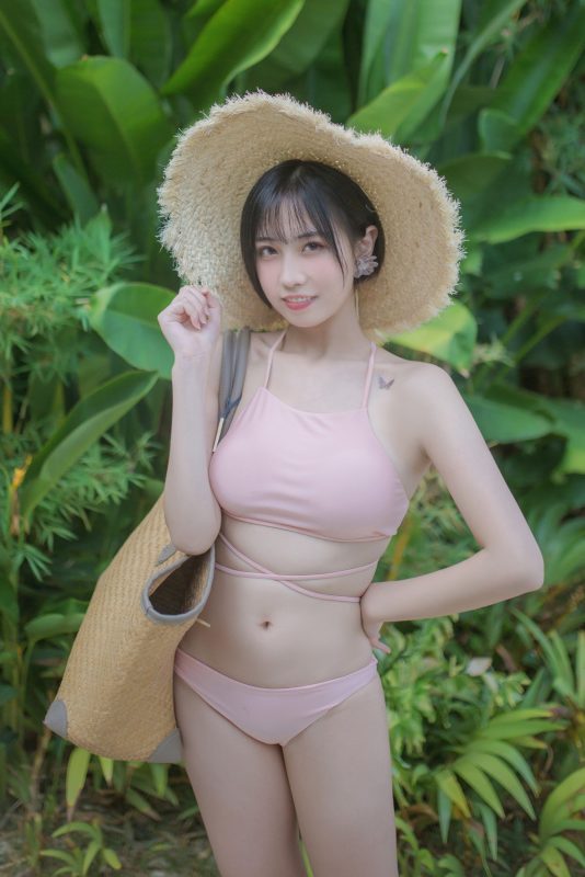 Coser@念雪 Vol.020 粉色泳衣-六月图吧