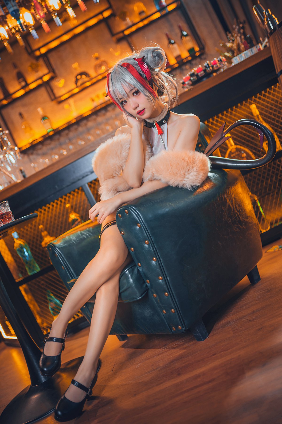 Coser@花柒Hana Vol.011 明日方舟 守夜冠军 W-六月图吧