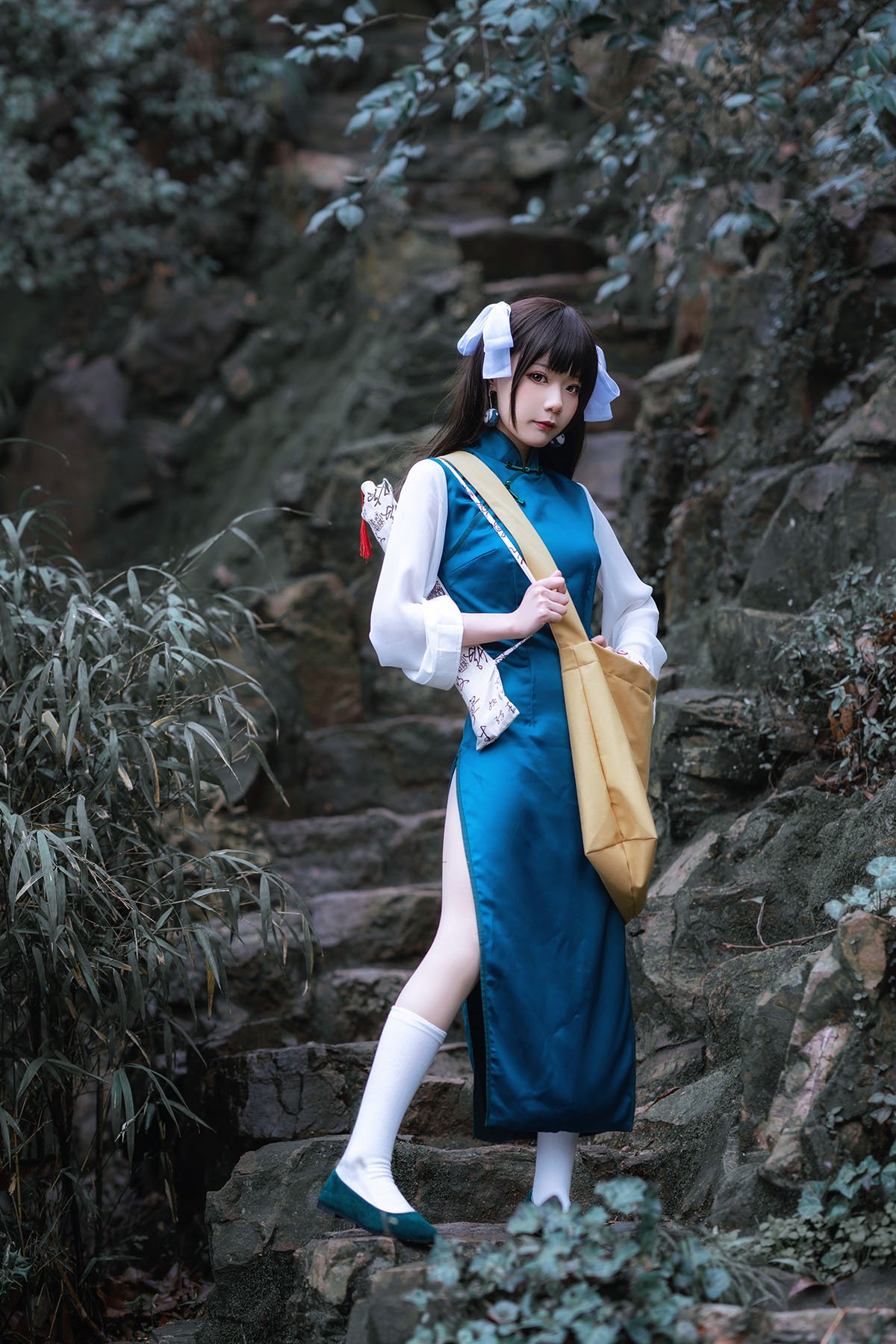 Coser@王胖胖u Vol.007 小道友旗袍-六月图吧