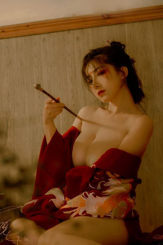 Coser@樱晚gigi Vol.011 粉丝群收费写真11 惊鸿-六月图吧