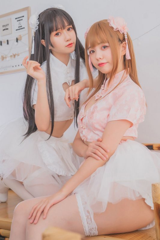 Coser@Yoko宅夏 And 小野妹子W And 白金Saki – 四人彼女 Part1-六月图吧