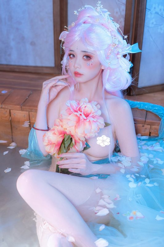 Coser@爆机少女喵小吉 Nekokoyoshi – 临江仙-六月图吧