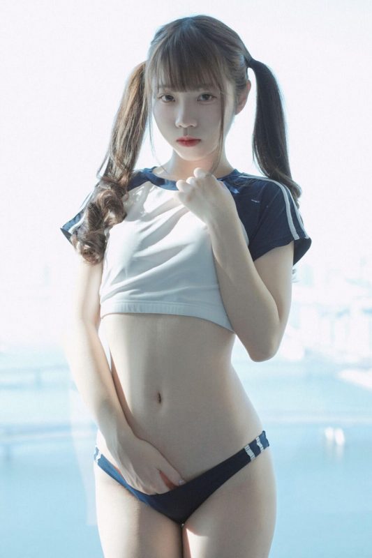 Coser@可可小白兔 – 情人節の禮物 體操服少女-六月图吧