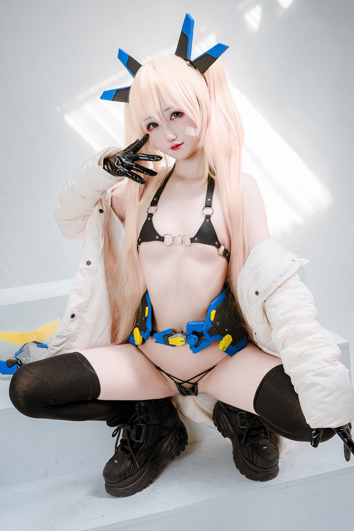 Coser@KuukoW No.129 Hero Laplace NIKKE-六月图吧