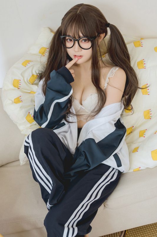 Coser@神沢永莉 – 家庭作业-六月图吧