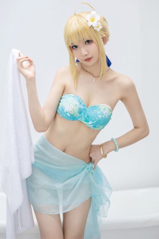 Coser@封疆疆v – 阿尔托莉雅·潘德拉贡 泳装-六月图吧