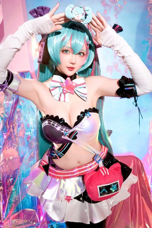 Coser@星之迟迟 – Miku初音未来 喵斯快跑-六月图吧