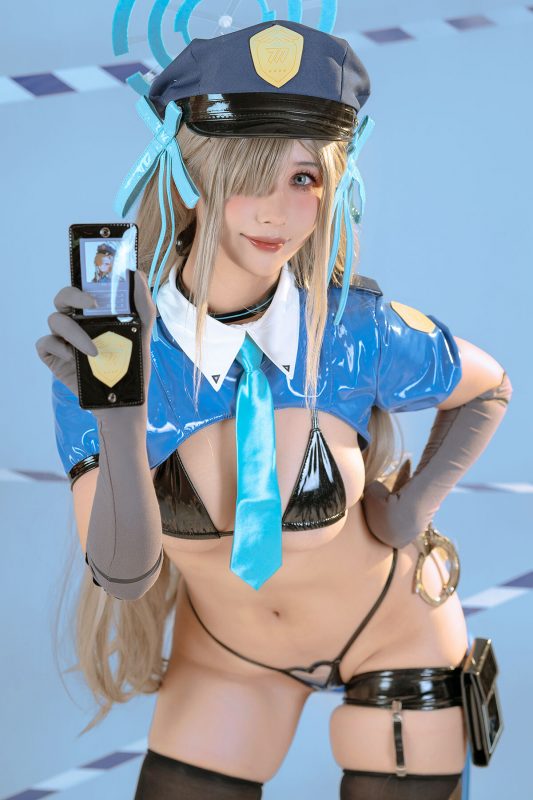 Coser@云溪溪 Yunx1x1 – 奶桃 蔚蓝档案 之濑明日奈 Part2-六月图吧