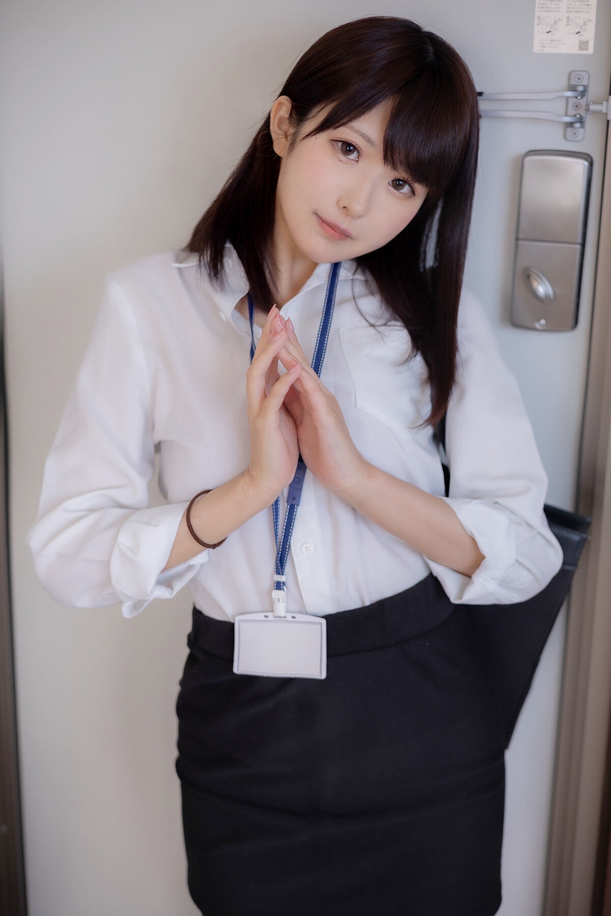Coser@毎日眠たい 毎眠かのん – 黑丝OL Part2-六月图吧