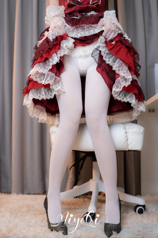 Coser@铃木美咲 Misaki Suzuki – LO Girl Who Loves Friends 洛丽塔少女-六月图吧