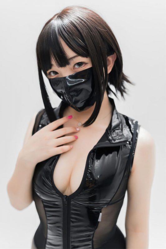 Coser@花铃 – 灰丝皮衣-六月图吧