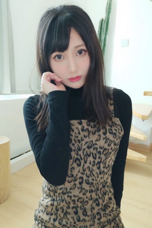 Coser@木之本果 – 豹纹常服-六月图吧