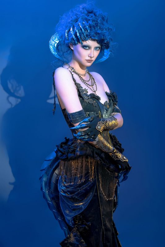 Coser@云溪溪 Yunx1x1 – 乌衣 艾玛斯·乌洛尔-六月图吧