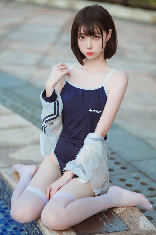 Coser@许岚LAN – 泳池竟泳-六月图吧
