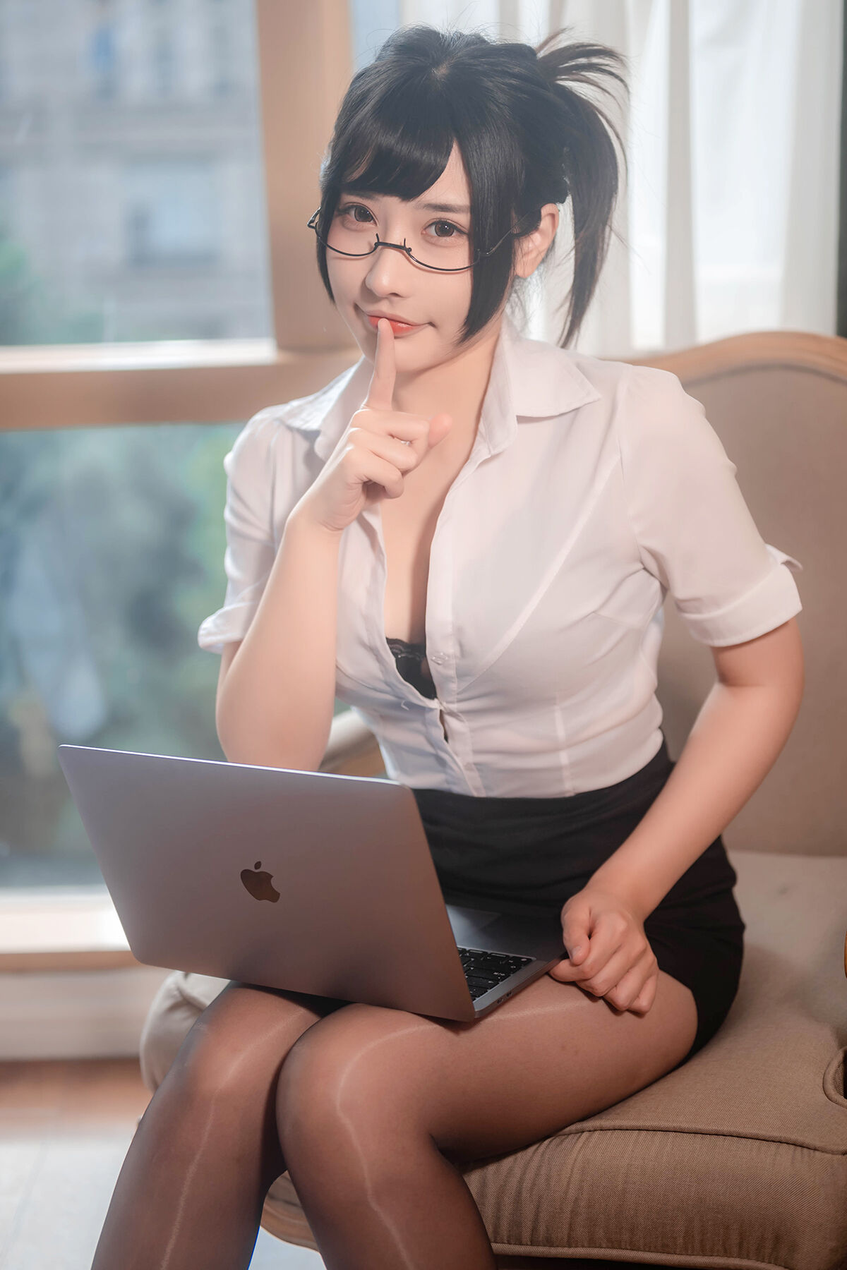 Coser@糖果果Candy – 室内OL Part2-六月图吧