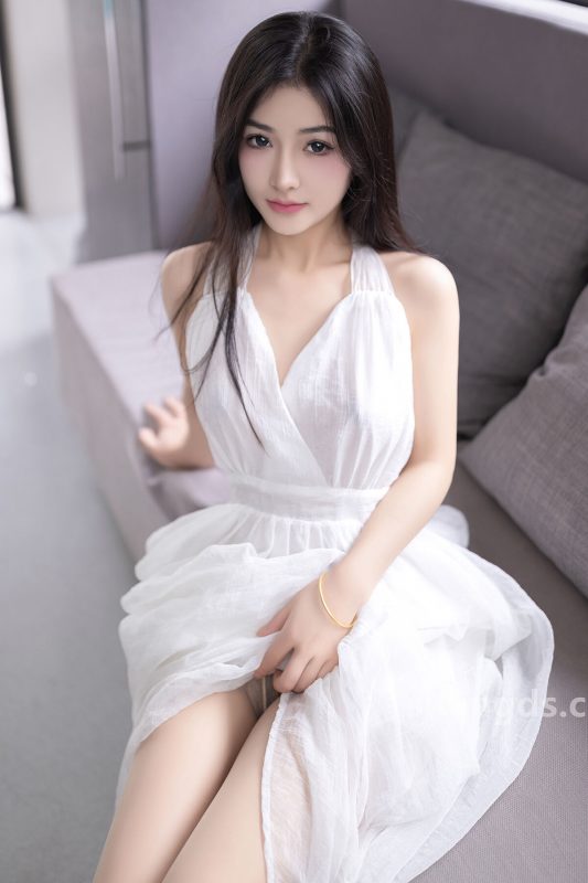 XR Uncensored Tan Xiao Ling 谭小灵 – R18 秀人网模特 白色连衣裙下的无内肉丝 Part01 (47P – 3V)-六月图吧